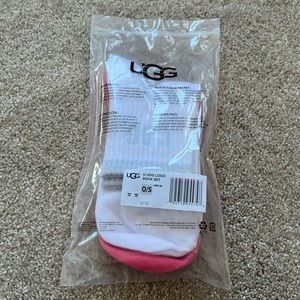 <UGG> logo socks set